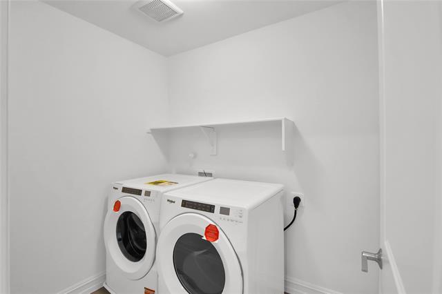 Building Photo - 3900 Lynx Ct