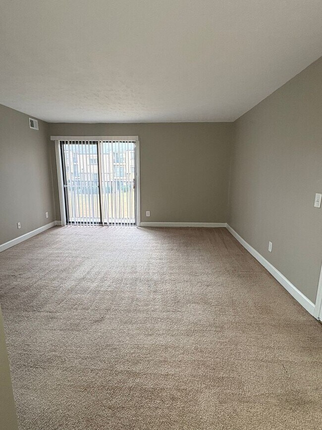 Building Photo - bg1219