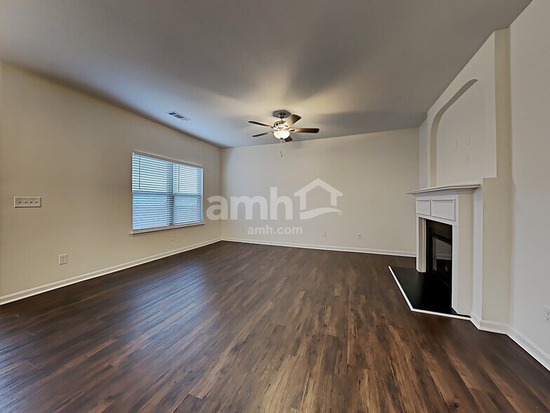 Building Photo - 635 Ocean Ave