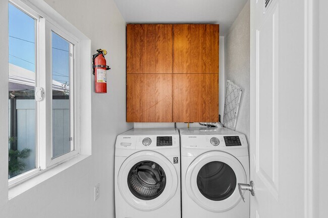 Building Photo - 3620 Tuller Ave