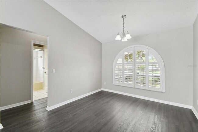 Building Photo - 3034 Ellington Way