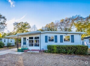 Building Photo - SUNSET PARK - **MOVE IN SPECIAL: $500 OFF ...