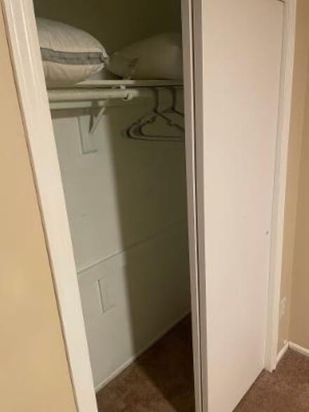 Building Photo - 13 Bordenshire Dr