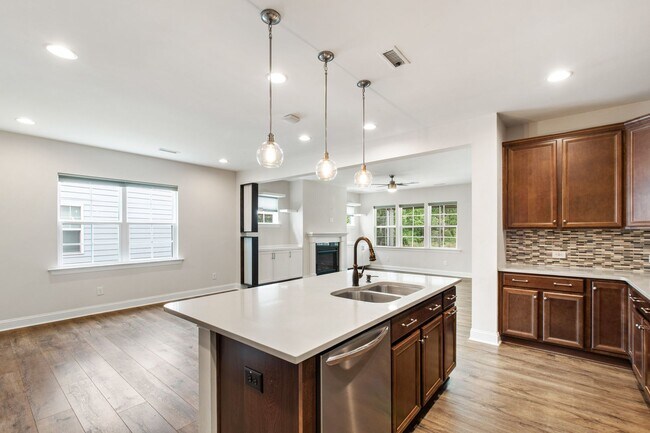 Building Photo - Live Beautifully in This Upgraded 4-Bedroom Home in Apex!