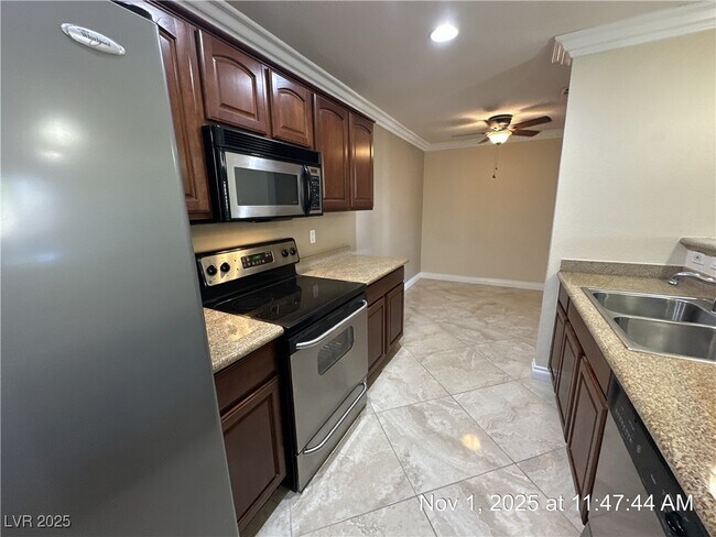 Building Photo - 1150 N Buffalo Dr