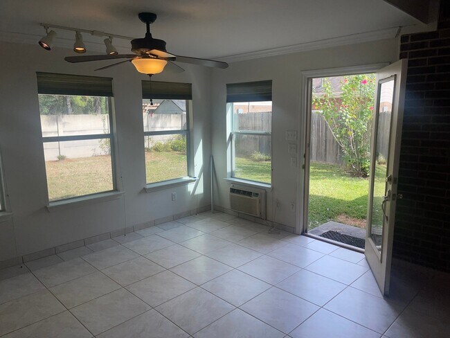 Building Photo - 21349 Terreton Springs Dr