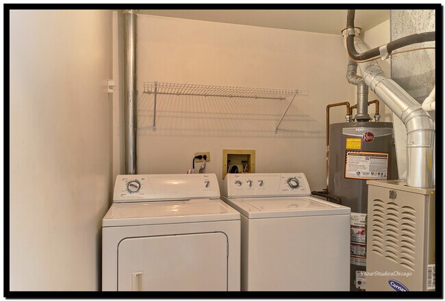 Building Photo - 1519 Darien Lake Dr