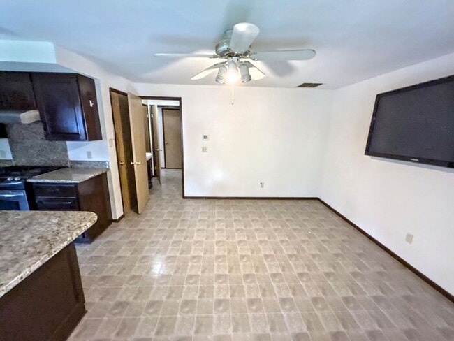 Building Photo - Beautiful 4 bed & 2 bath home in Kent WA!!