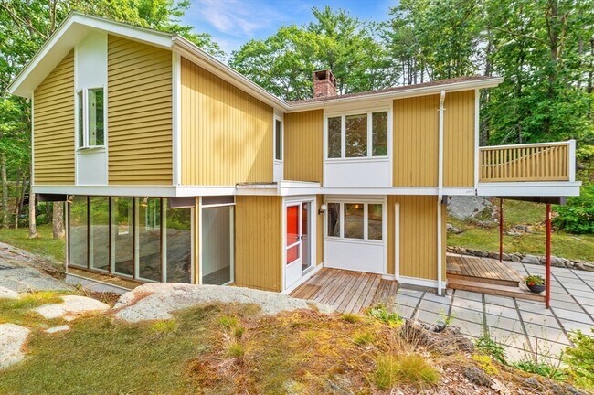Building Photo - 2 Moses Hill Rd