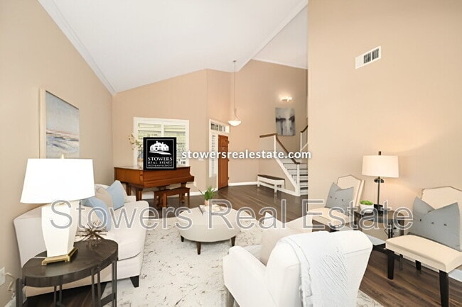 Building Photo - 441 Coventry Pl