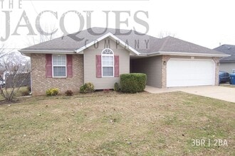 Building Photo - 901 W Dustin Ln