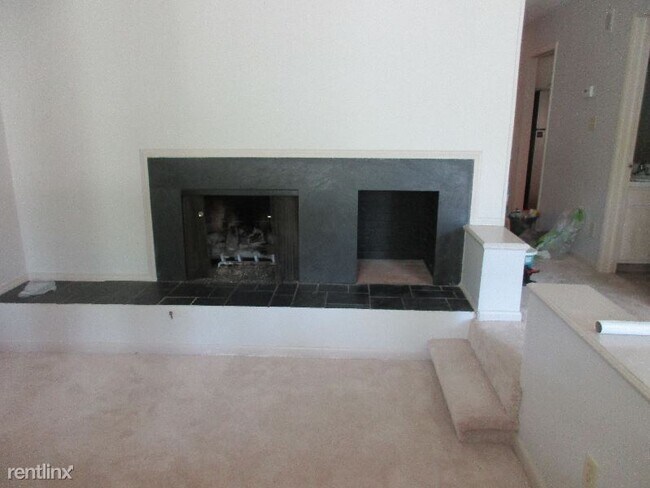 Building Photo - 3600 Reed Rd