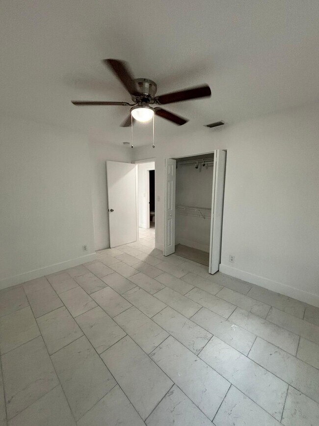 Building Photo - 4930 NW 85th Terrace