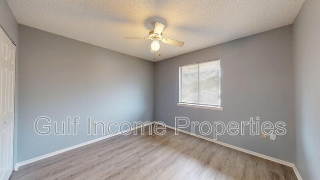 Building Photo - 709 45th St E