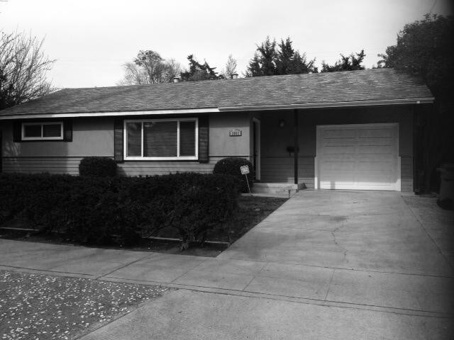 Front View 1 - 1051 Mango Ave