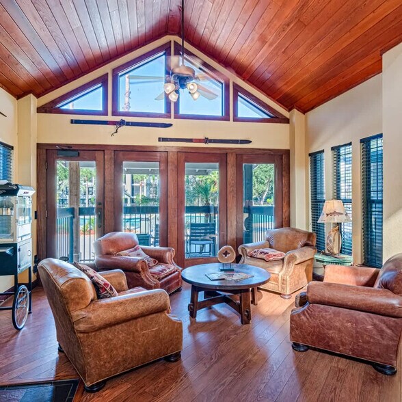 Building Photo - 15115 Buckhorn Ct