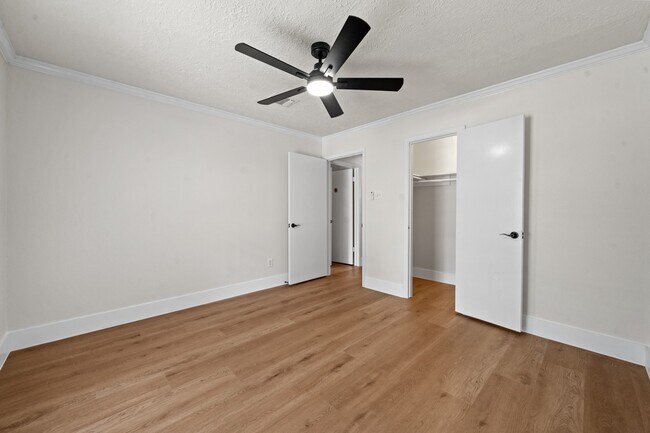 Building Photo - 11303 Trudeau Dr