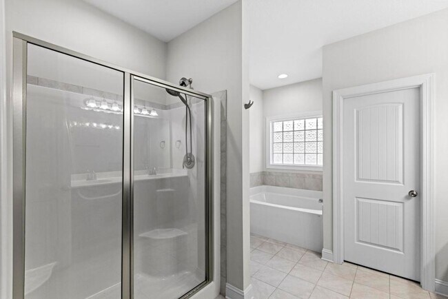 Building Photo - Beautiful home in great neighborhood!