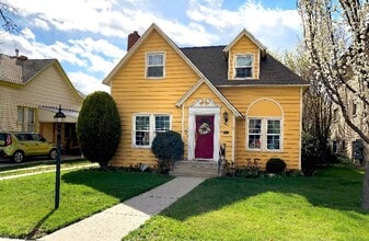 Building Photo - Quaint 3 Bed, 2 Bath Home