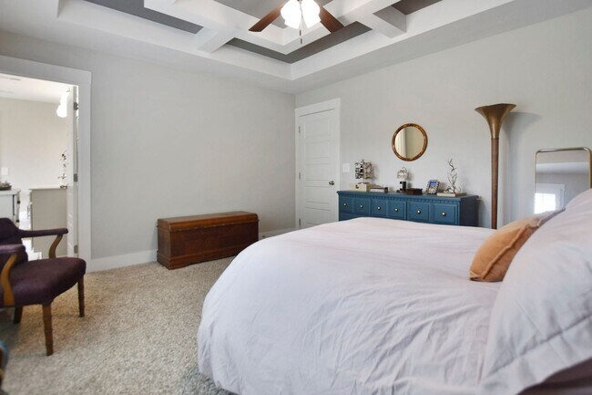 Building Photo - Pet Friendly Four Bedroom!