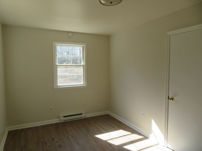 Building Photo - Petersburg