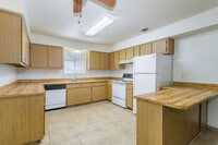 Interior Photo - Redwood Glen Apartments