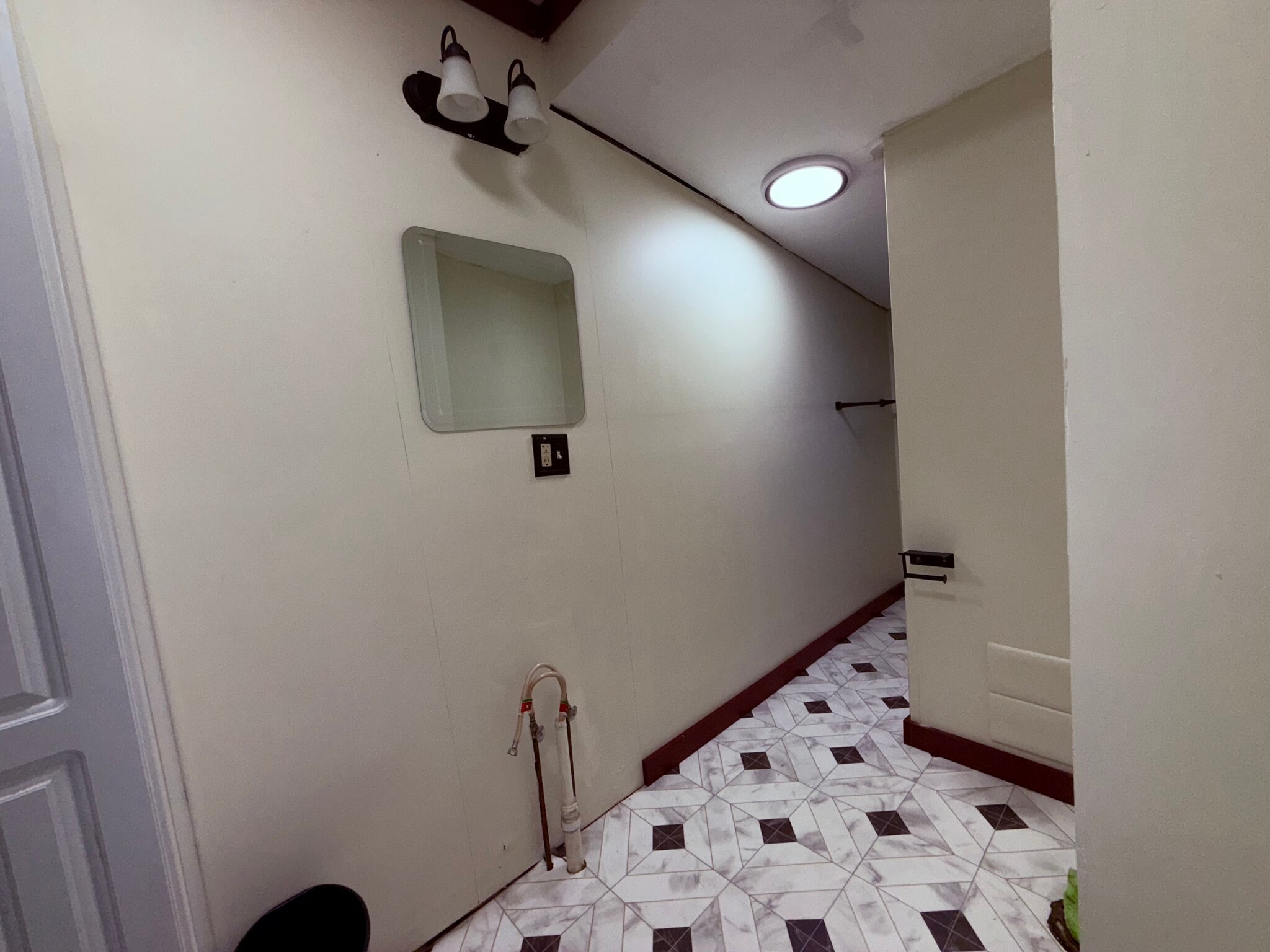 Building Photo - 51 Front St