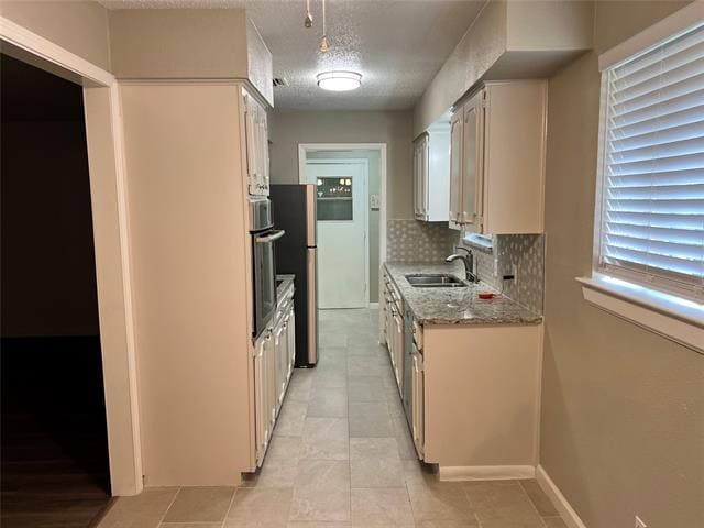 Building Photo - 2730 King Cole Dr