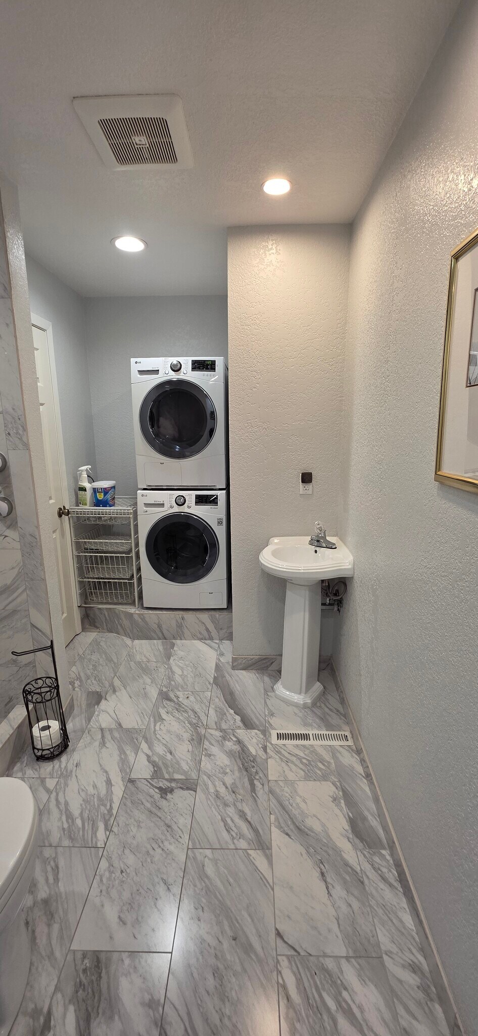 Washer / Dryer - 985 Juniper Ct