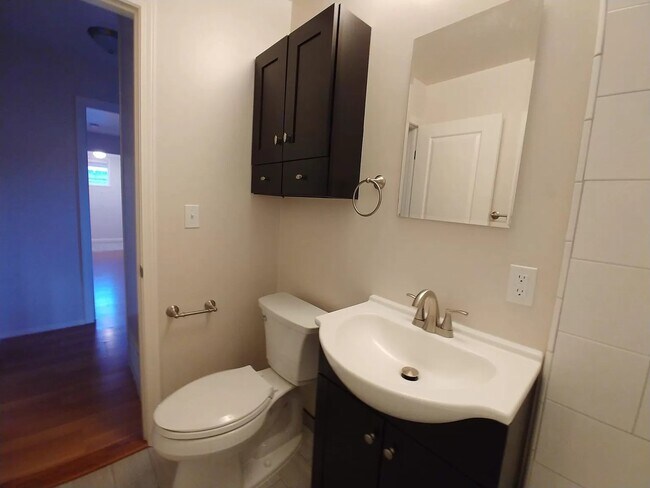 Building Photo - 488 April Way