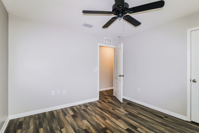 Building Photo - 14489 Finsbury Dr