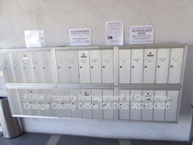 Building Photo - 1930 N Vermont Ave