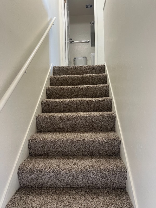 Building Photo - 240 Holly St