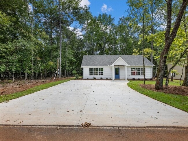 Building Photo - 8079 Beachwood Dr