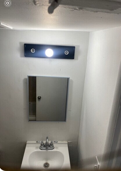 Building Photo - 558 Wilson Bridge Dr