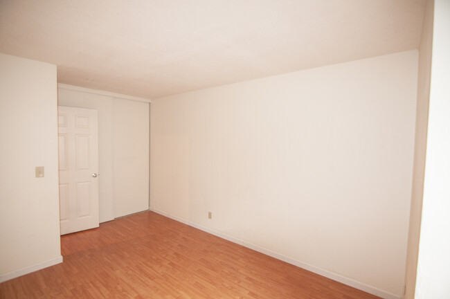 Building Photo - 936 Kiely Blvd