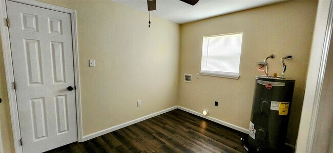 Building Photo - 15500 FM1725
