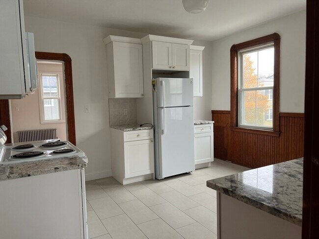 Building Photo - 83 Summer St