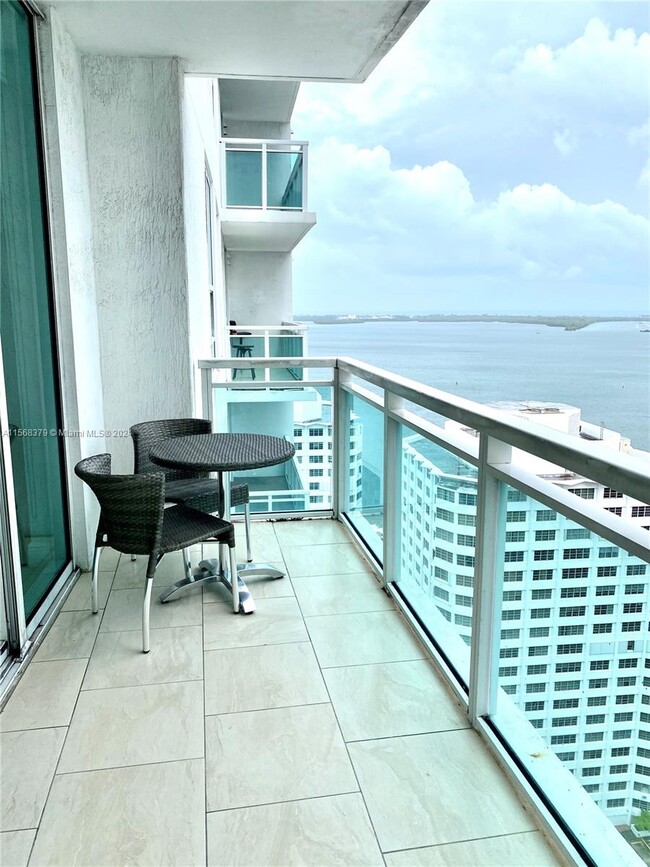 Building Photo - 950 Brickell Bay Dr