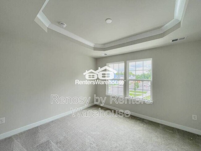 Building Photo - 202 Reid's Pl Dr