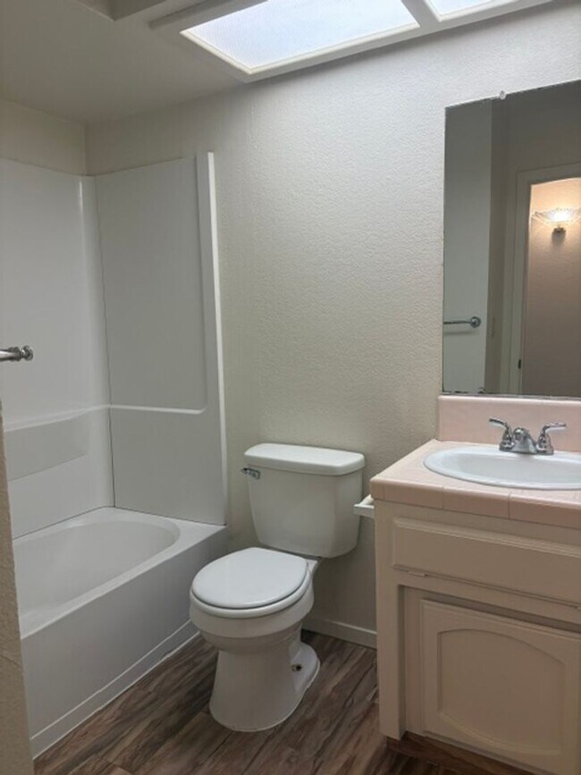 Building Photo - 10808 Sunset Canyon Dr