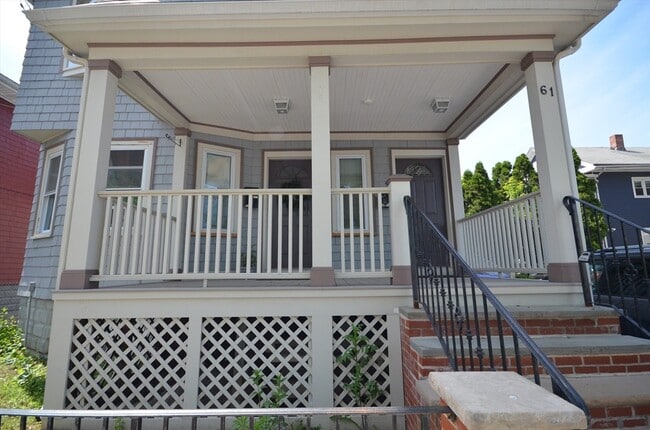 Building Photo - 61 Tainter St