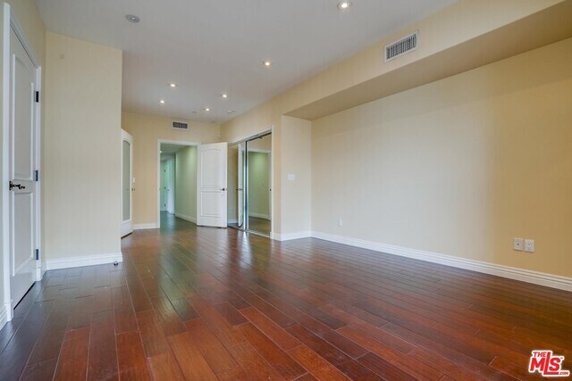 Building Photo - 10707 Missouri Ave