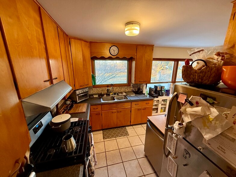 Building Photo - 150 Honness Ln