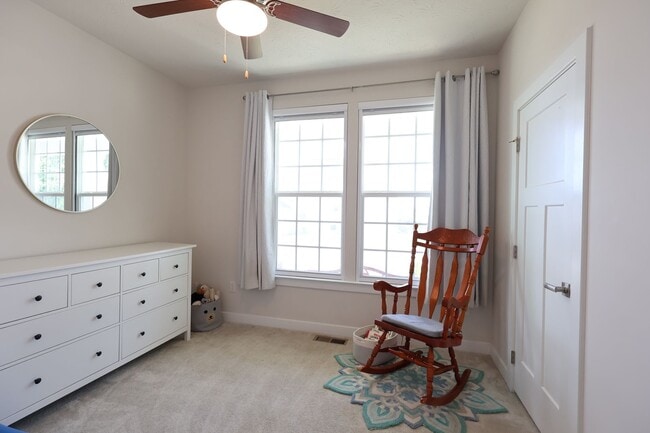 Building Photo - 4 Bedroom, 4 Bath Home w/Backyard Heated Pool overlooking Pearl's Fen