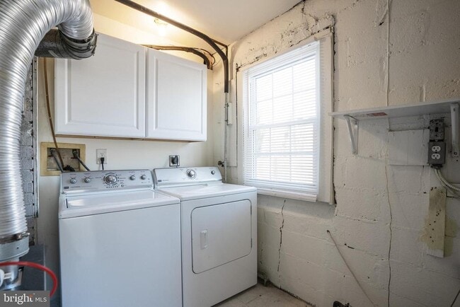 Building Photo - 7709 Ravine Dr