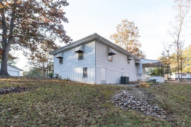 Building Photo - 6822 Wallis Rd