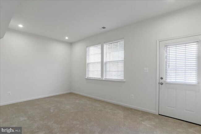 Building Photo - 100 Stafford Pl