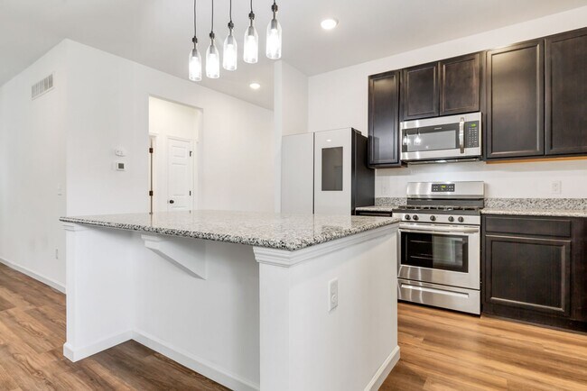 Building Photo - Coming Soon! Stunning 3 Bedroom home!