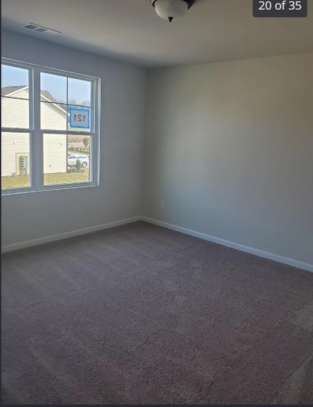 Building Photo - 114 Fister Dr